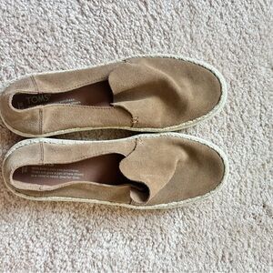Toms Tan Suede Flats Minimalist Slip-On